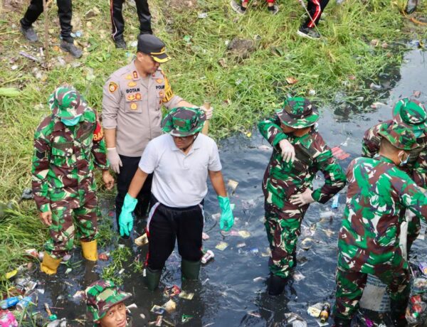 Hadiri Karya Bhakti Kodim Takalar, Kapolres AKBP Gotam: Bentuk Sinergitas TNI-Polri